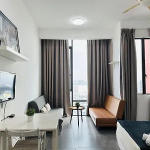 Five Studio - Empire Damansara ***** Petaling Jaya